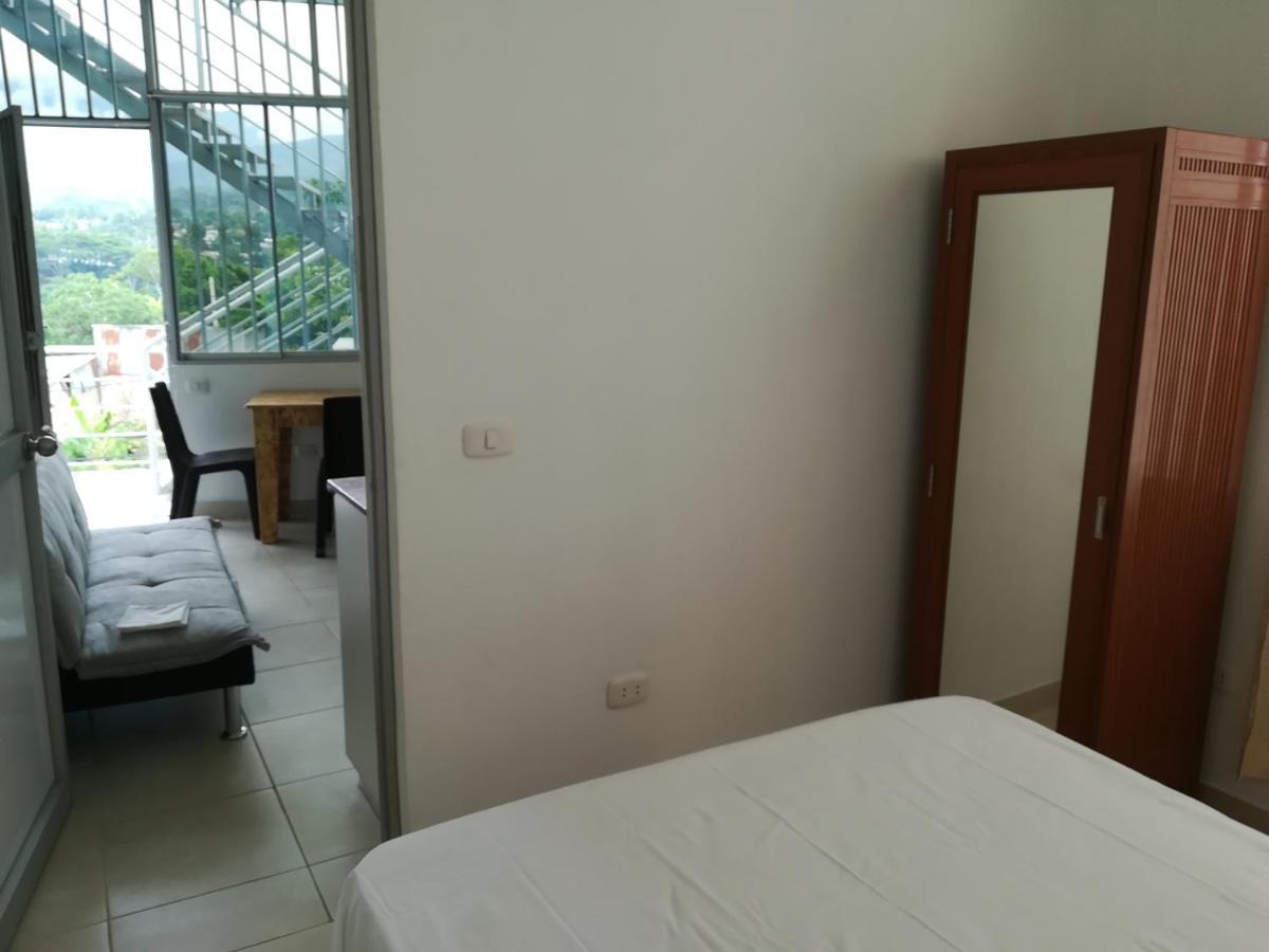 La Casa Del Italiano Bed & Breakfast Tarapoto Bagian luar foto