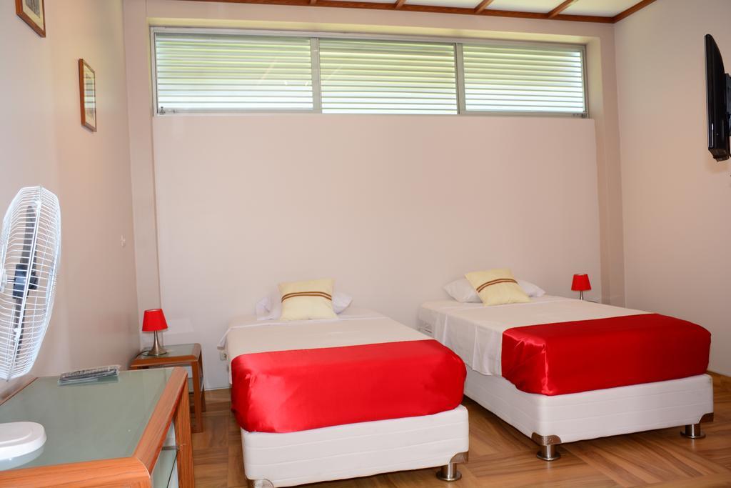 La Casa Del Italiano Bed & Breakfast Tarapoto Ruang foto