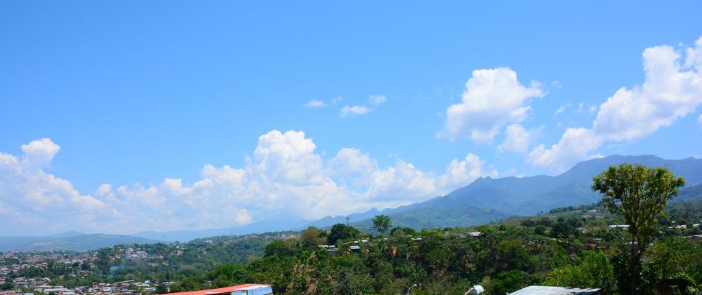 La Casa Del Italiano Bed & Breakfast Tarapoto Bagian luar foto